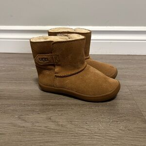 UGG toddler boots Keelan